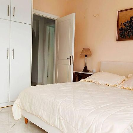 Peggy'S Lux Apartment Каравомилос Екстериор снимка